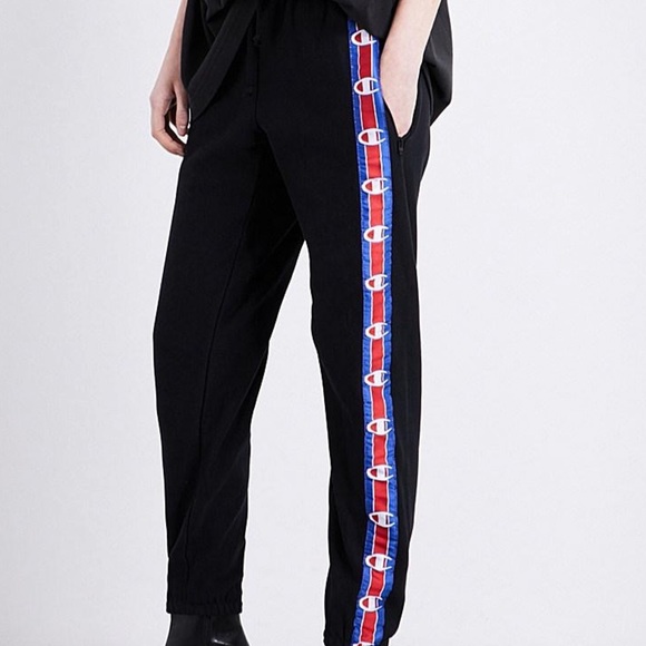 nødsituation Klæbrig Medalje Vetements Champion Sweatpants Online Sale, UP TO 70% OFF